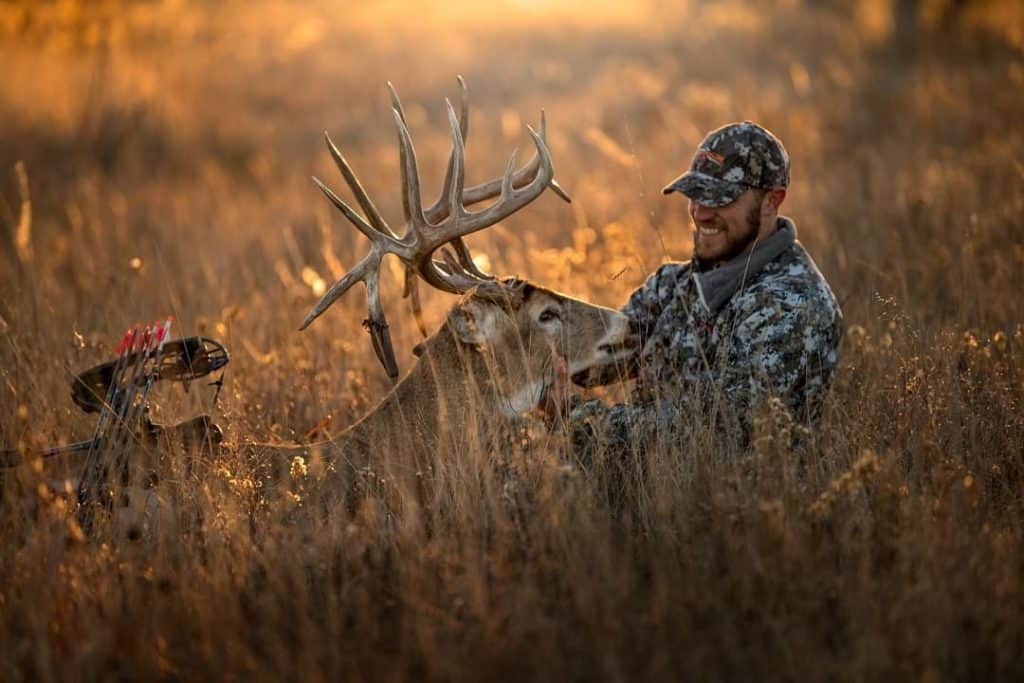 How to Hunt Deer - Deer Hunting Tips - proHuntingHacks
