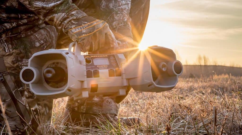Best Coyote Calls Reviews - Electronic Coyote Calls - proHuntingHacks